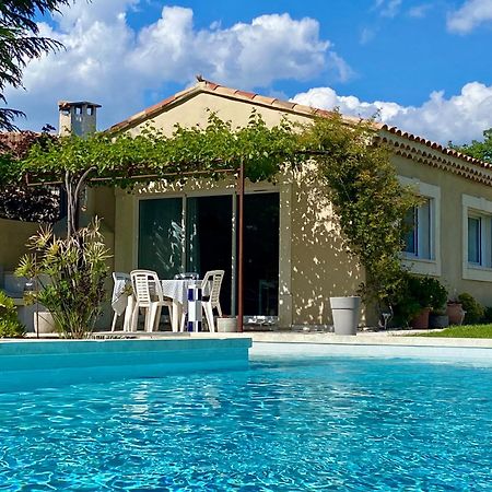 La Petite Maison Robion en Luberon الغرفة الصورة